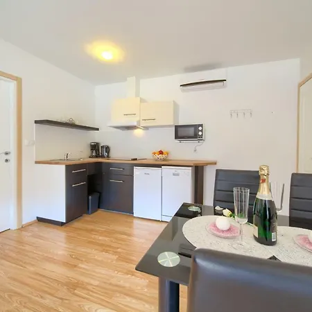Apartments Muciceva Ravan Jurdani Extérieur photo
